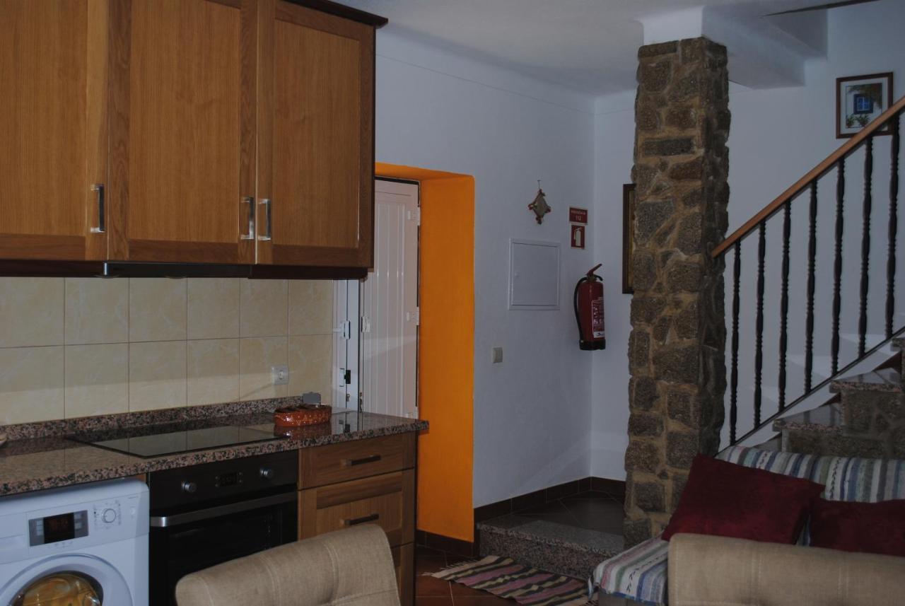 Moradia Familia Escoto Villa Monsanto Buitenkant foto