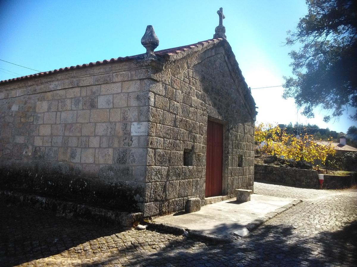 Moradia Familia Escoto Villa Monsanto Buitenkant foto