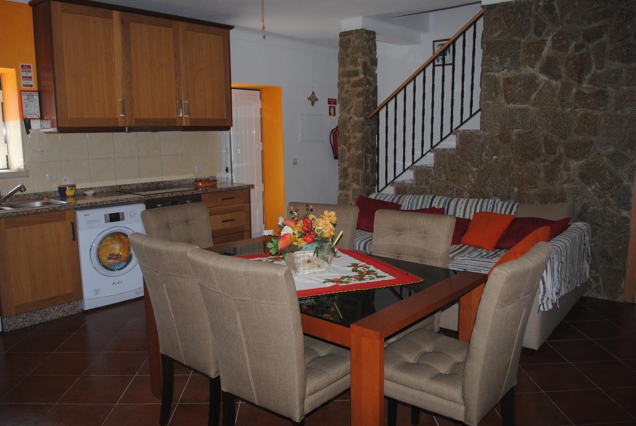 Moradia Familia Escoto Villa Monsanto Buitenkant foto