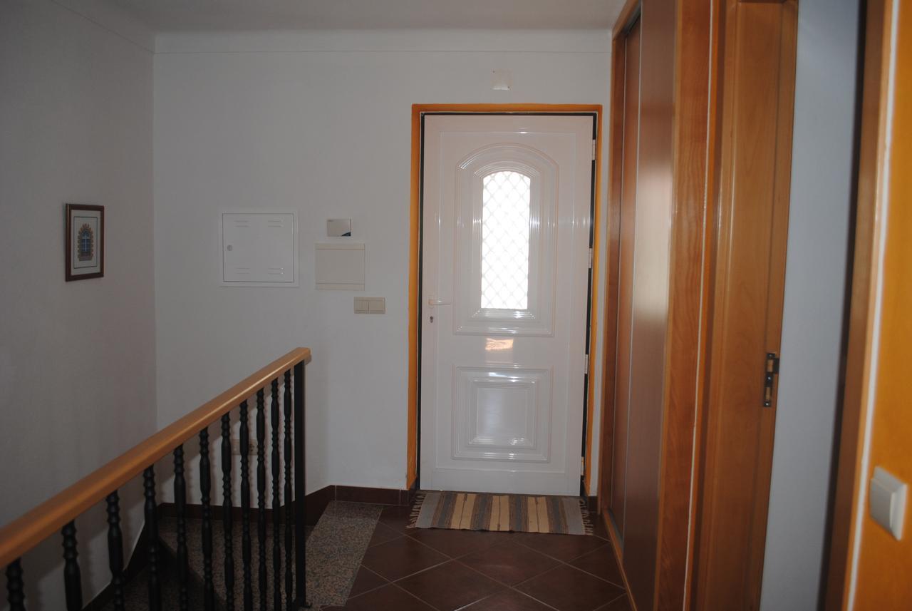 Moradia Familia Escoto Villa Monsanto Buitenkant foto